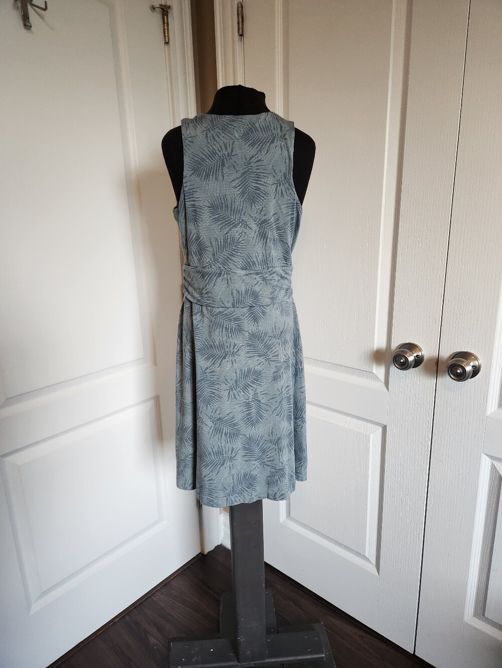 Women's Kuhl Dress Size small - Picture 5 of 9